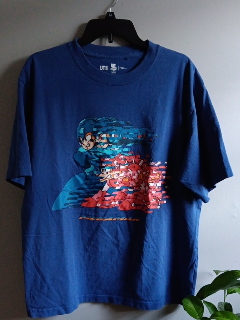Mega Man CAPCOM oversized Uniqlo T shirt